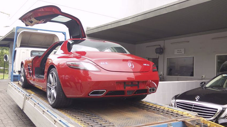 Xe mới rầm rộ ra mắt tại Việt Nam sls-amg-2014 (2)-2.jpg