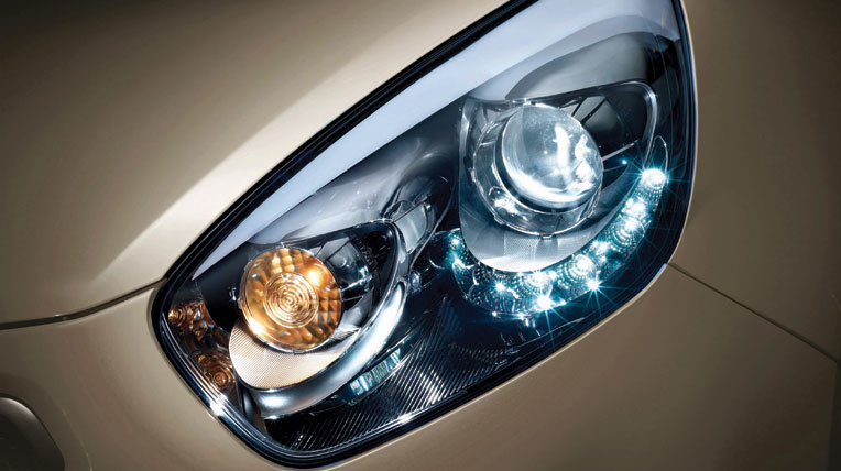 Tháng 6, Kia Morning 2014 bất ngờ giảm giá style-headlamp-low.jpg