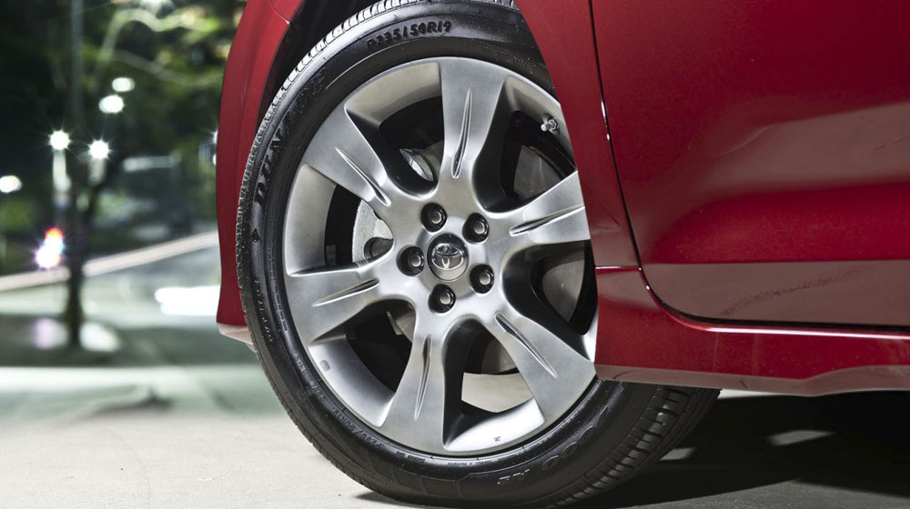 Thay đổi nhỏ trên Toyota Sienna 2015 toyota-sienna-2015 (6).jpg