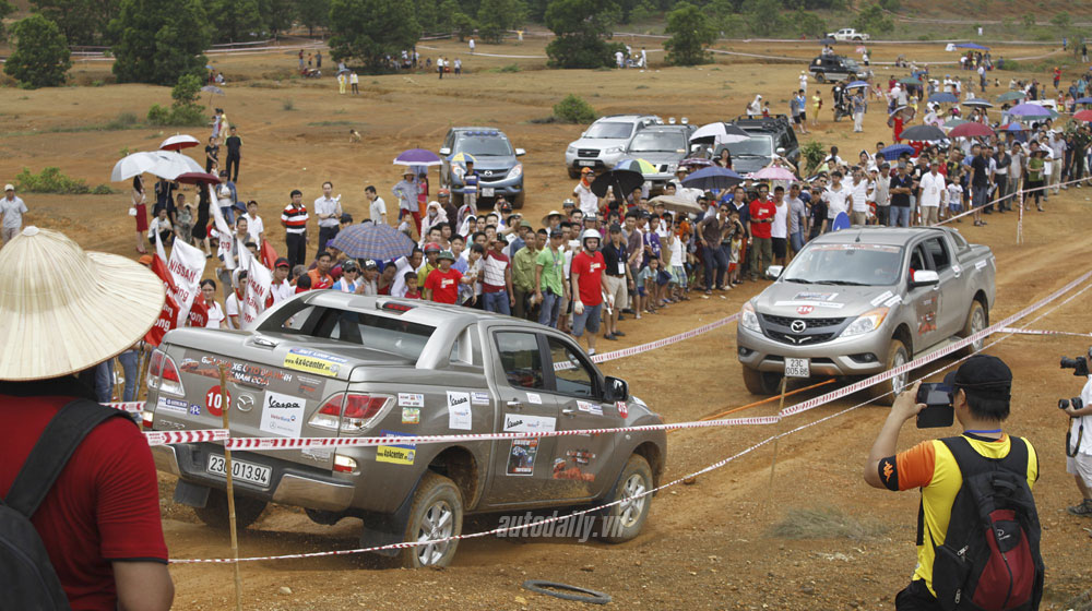 Ngày 2 VOC 2014: Cuộc đua của những chiếc xe bán tải vietnam-offroad-cup-2014-day-2 (11).jpg