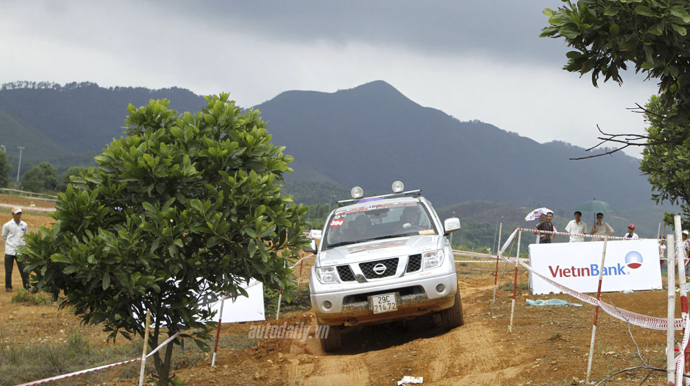 Ngày 2 VOC 2014: Cuộc đua của những chiếc xe bán tải vietnam-offroad-cup-2014-day-2 (17).jpg