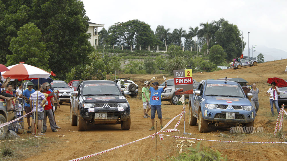 Ngày 2 VOC 2014: Cuộc đua của những chiếc xe bán tải vietnam-offroad-cup-2014-day-2 (20).jpg