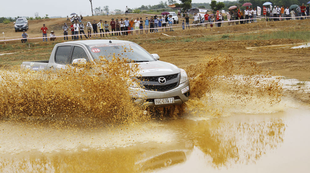 Ngày 2 VOC 2014: Cuộc đua của những chiếc xe bán tải vietnam-offroad-cup-2014-day-2 (34).jpg