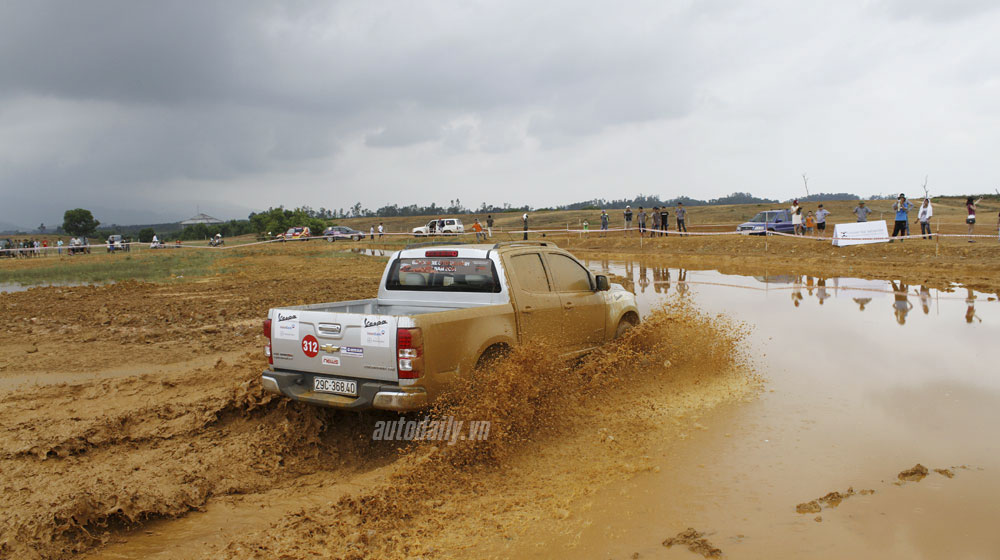 Ngày 2 VOC 2014: Cuộc đua của những chiếc xe bán tải vietnam-offroad-cup-2014-day-2 (41).jpg