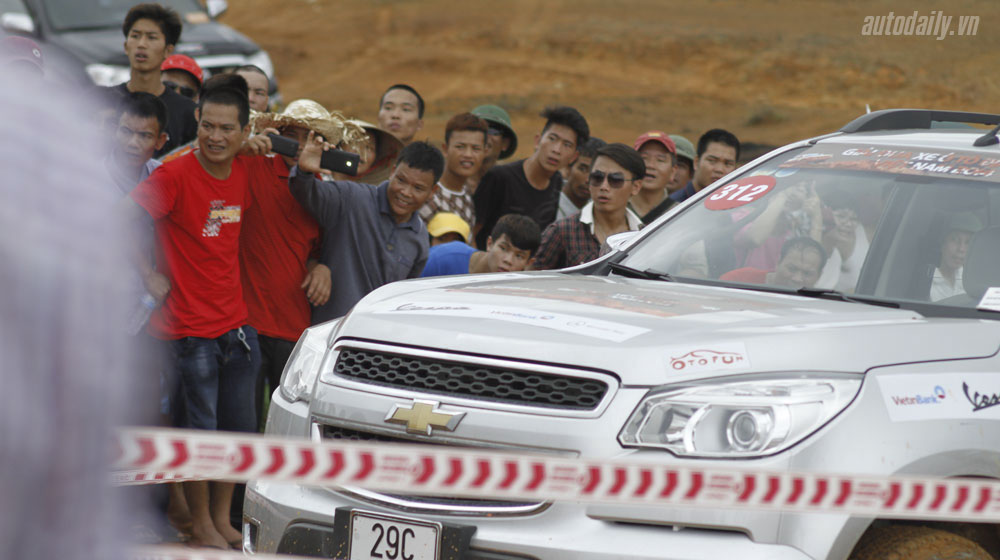 Ngày 2 VOC 2014: Cuộc đua của những chiếc xe bán tải vietnam-offroad-cup-2014-day-2 (6).jpg
