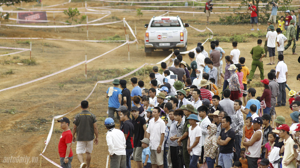 Ngày 2 VOC 2014: Cuộc đua của những chiếc xe bán tải vietnam-offroad-cup-2014-day-2 (8).jpg