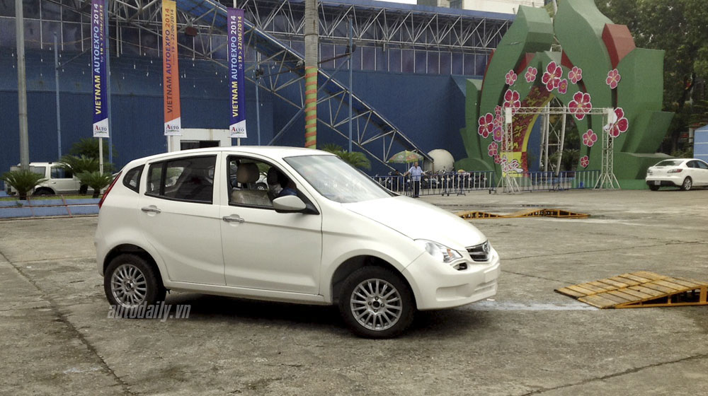 Xuất hiện ôtô “made in VietNam”, giá 310 triệu đồng vinaxuki (1).jpg