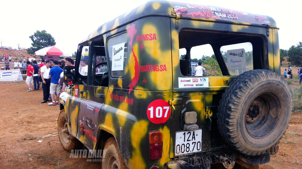 Các tay đua VOC 2014 hướng về biển Đông voc-2014-huong-ve-bien-dong (1).jpg