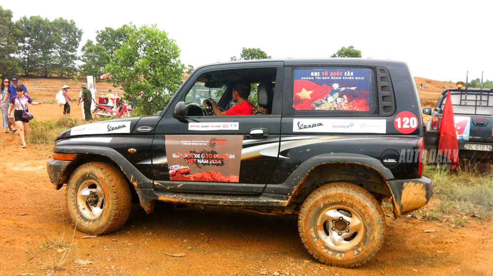 Các tay đua VOC 2014 hướng về biển Đông voc-2014-huong-ve-bien-dong (4).jpg