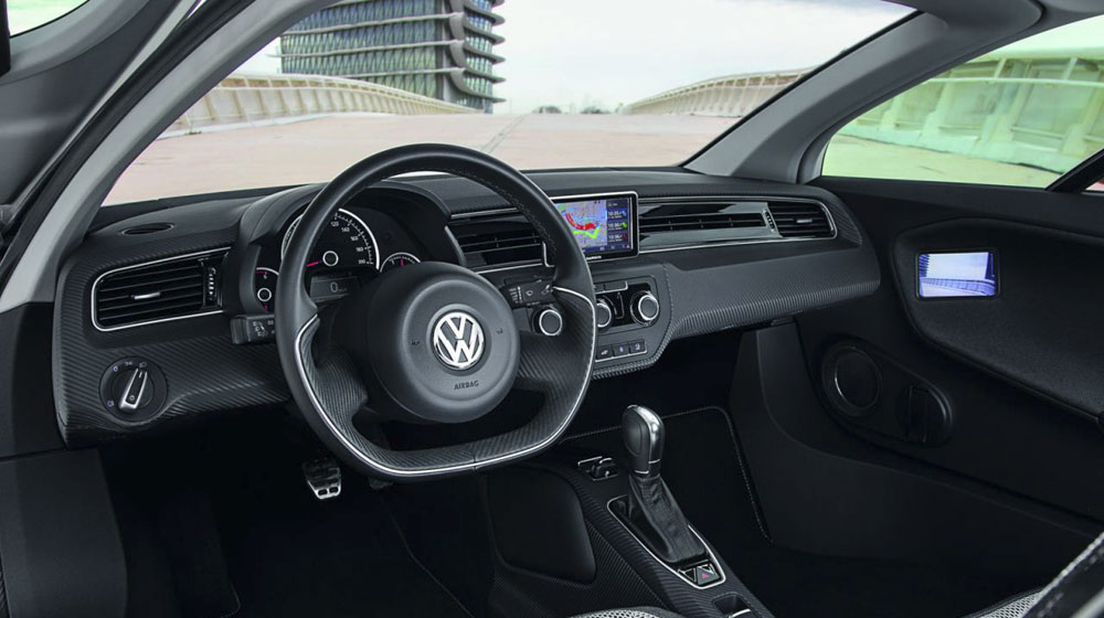 Ôtô tiêu thụ 0,9 lít/100km đầu tiên đến tay khách hàng volkswagen-xl1 (2).jpg