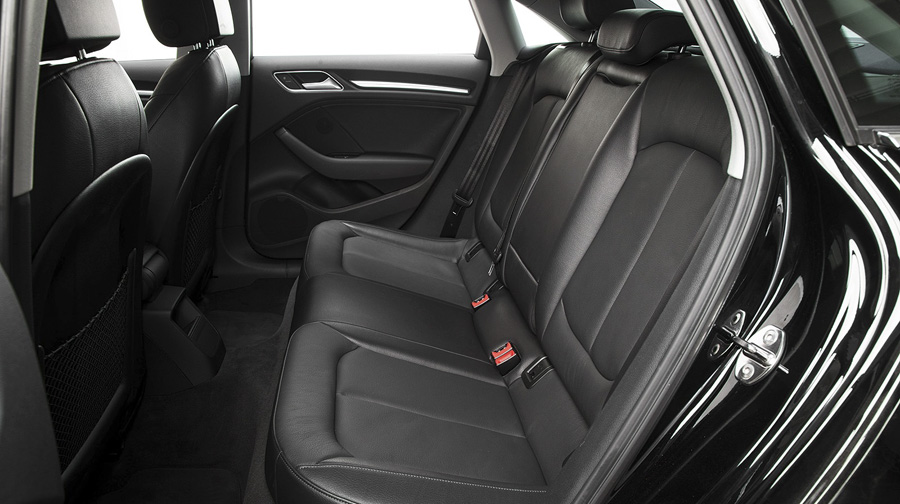 Chọn xe sang Audi A3 2015 hay Mercedes-Benz CLA250 2015_audi_a3_rint_ct_305141_1600.jpg