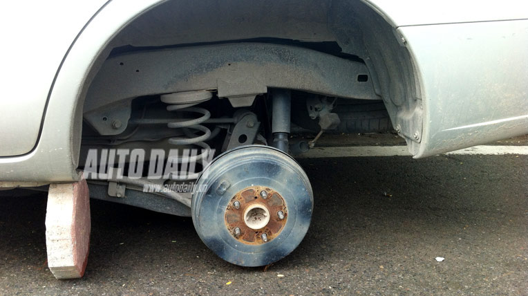 Chiếc ôtô và cái thói “ăn cắp vặt” của người Việt 4.jpg