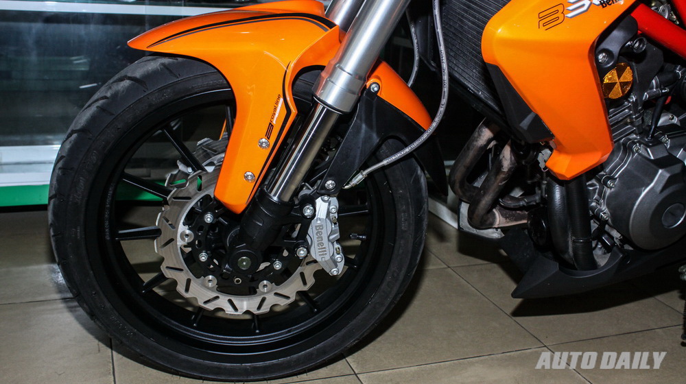 Sờ tận tay Benelli BN302 tại Sài Gòn Benelli BN302 (13).jpg