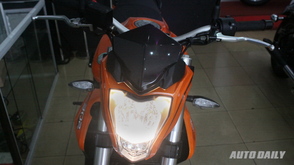 Sờ tận tay Benelli BN302 tại Sài Gòn Benelli BN302 (3).jpg