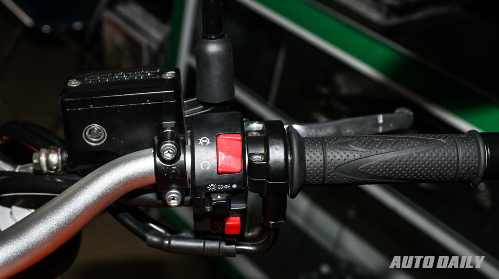 Sờ tận tay Benelli BN302 tại Sài Gòn Benelli BN302 (6).jpg