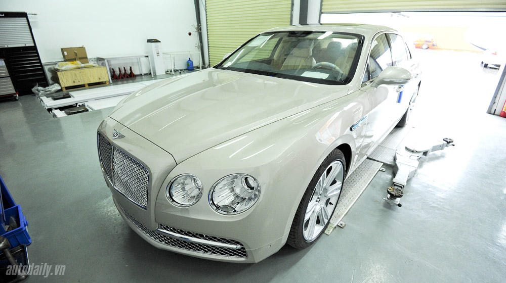 Xem kỹ Bentley Flying Spur 2014 chính hãng đầu tiên tại Việt Nam Bentley-Flying-Spur-2014 (12).jpg