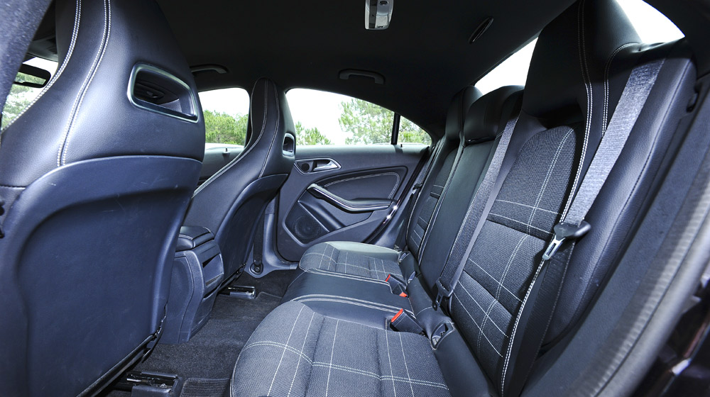 Mercedes-Benz CLA200: Xe coupe 4 cửa hoàn hảo cho giới trẻ DSC_6057-1.jpg