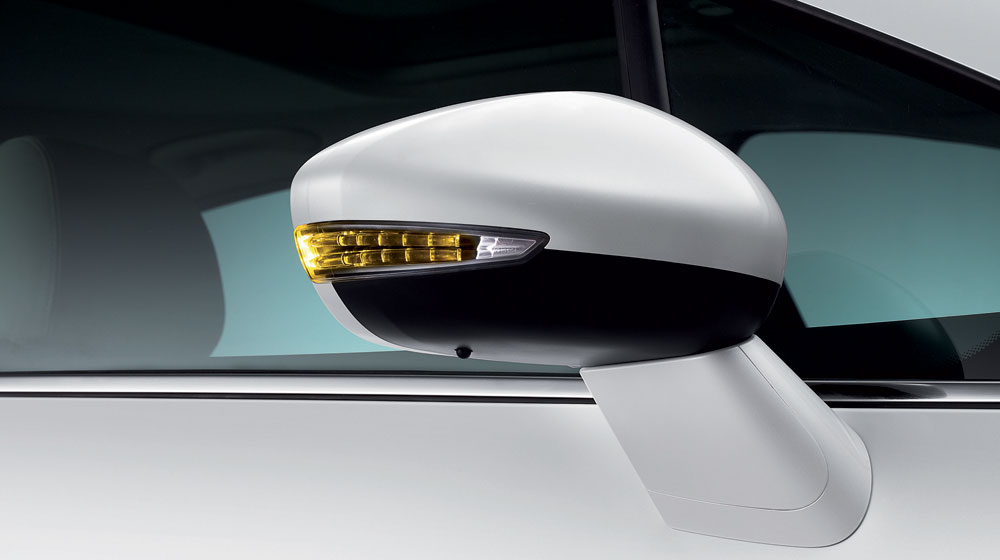 Thaco giới thiệu Peugeot 408 Premium, giá 958 triệu đồng Guong-chieu-hau_P408.jpg