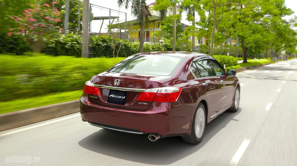 Sức hấp dẫn từ Honda Accord 2014, giá 1,47 tỷ đồng HodaAccord (29).jpg