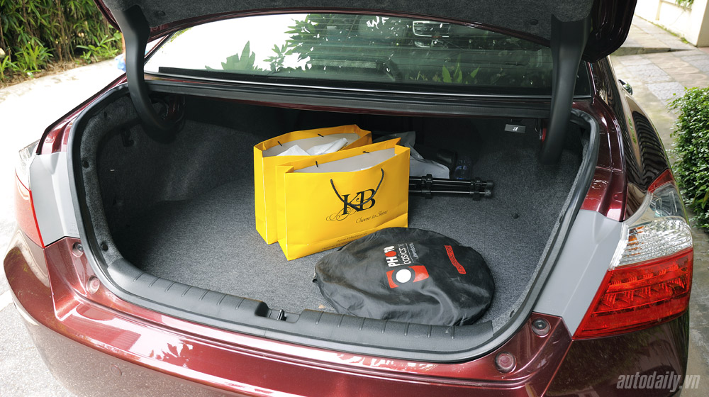 Sức hấp dẫn từ Honda Accord 2014, giá 1,47 tỷ đồng HodaAccord (54).jpg