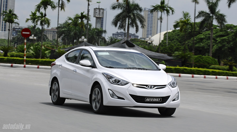 Cảm nhận Hyundai Elantra 2014 Hyundai-Elantra (10).jpg