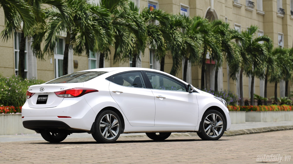 Cảm nhận Hyundai Elantra 2014 Hyundai-Elantra (5).jpg