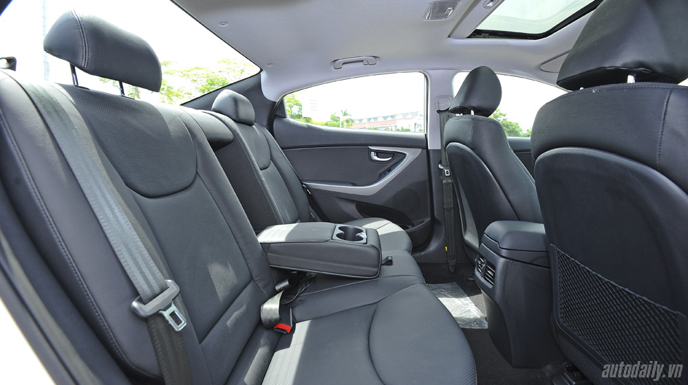 Cảm nhận Hyundai Elantra 2014 Hyundai-Elantra (51).jpg