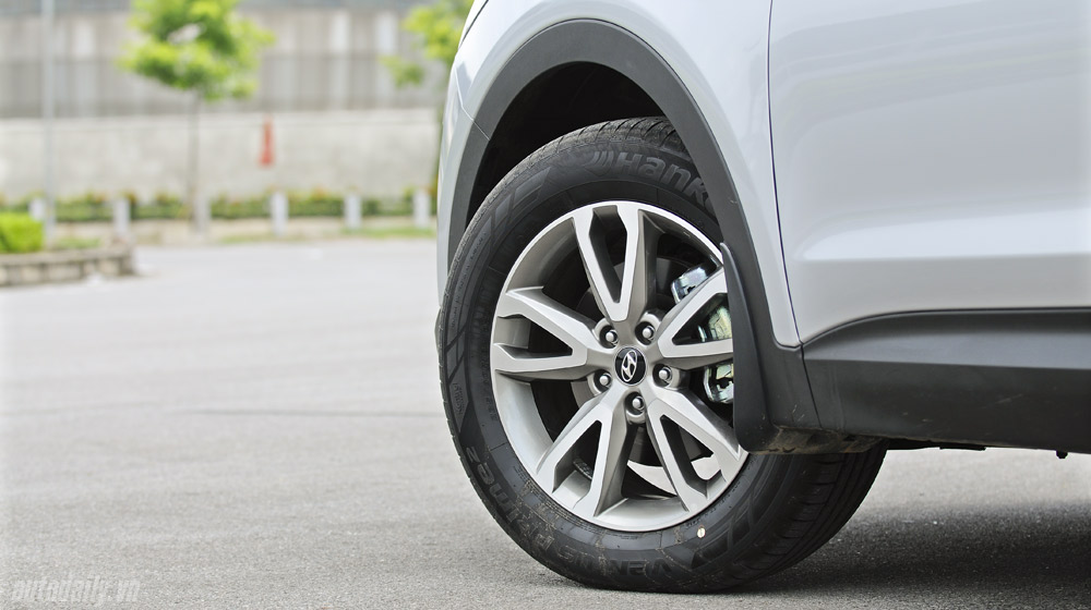 Những tiện nghi trên Hyundai Santa Fe 2014, giá bán 1,431 tỷ đồng Hyundai-Santafe-2014 (20).jpg