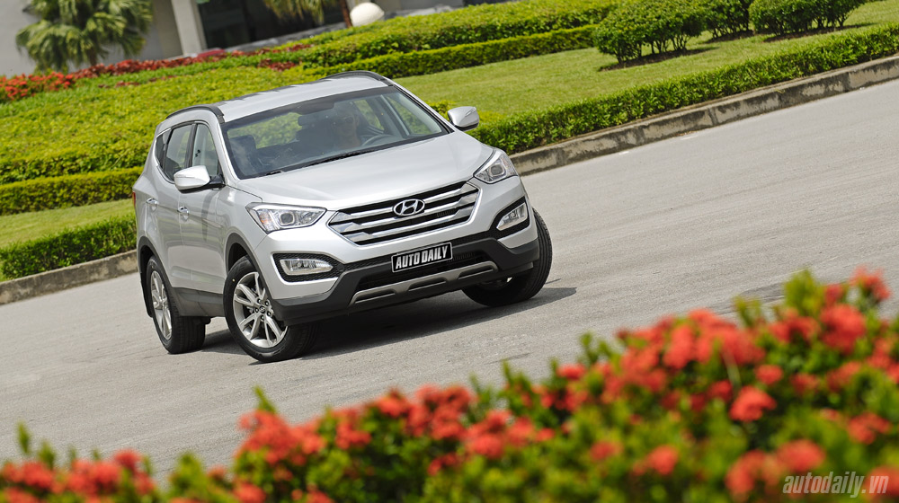 Những tiện nghi trên Hyundai Santa Fe 2014, giá bán 1,431 tỷ đồng Hyundai-Santafe-2014 (3)-1.jpg