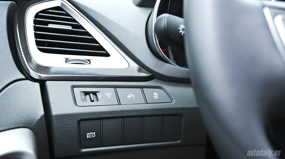 Những tiện nghi trên Hyundai Santa Fe 2014, giá bán 1,431 tỷ đồng Hyundai-Santafe-2014 (37).jpg