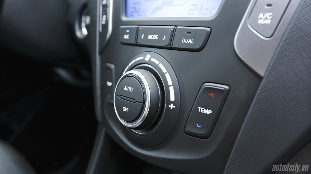 Những tiện nghi trên Hyundai Santa Fe 2014, giá bán 1,431 tỷ đồng Hyundai-Santafe-2014 (44).jpg