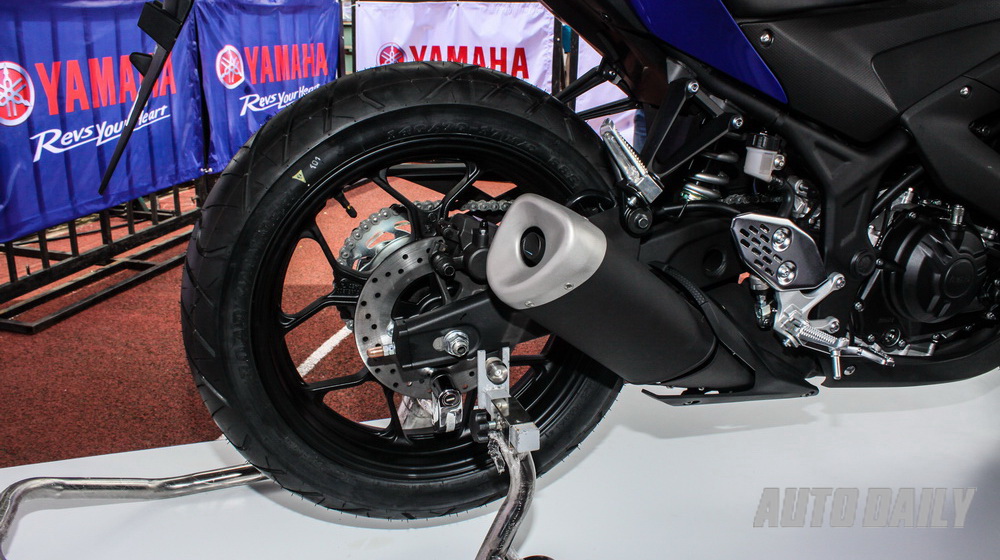 Cận cảnh Yamaha R25 vừa có mặt tại Việt Nam IMG_6927_resize.jpg