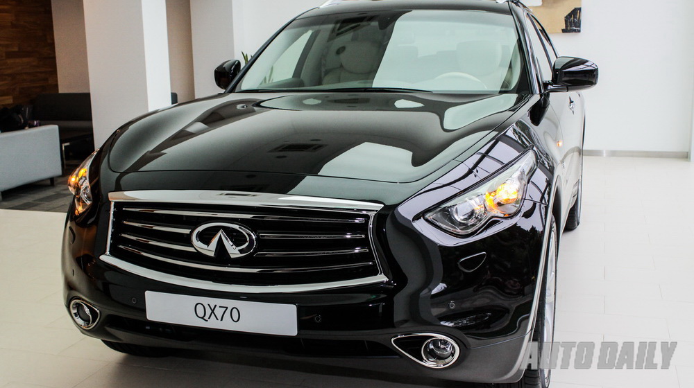 Cận cảnh Infiniti QX70 giá 3,1 tỷ đồng tại Việt Nam Infiniti QX70 (16).jpg