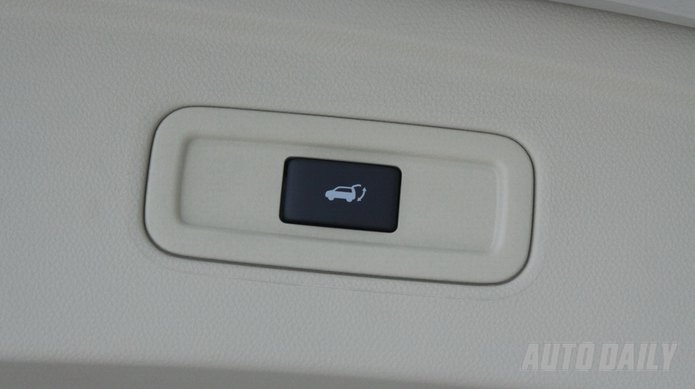 Cận cảnh Infiniti QX70 giá 3,1 tỷ đồng tại Việt Nam Infiniti QX70 (30).jpg