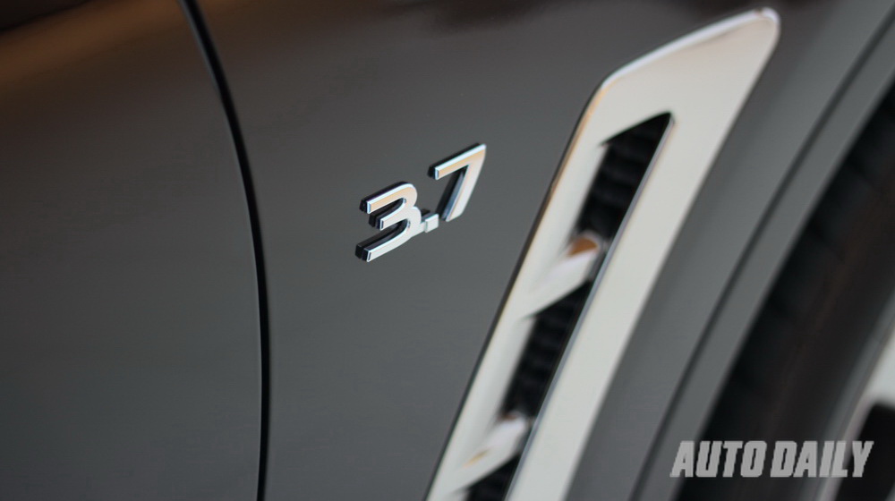 Cận cảnh Infiniti QX70 giá 3,1 tỷ đồng tại Việt Nam Infiniti QX70 (6).jpg