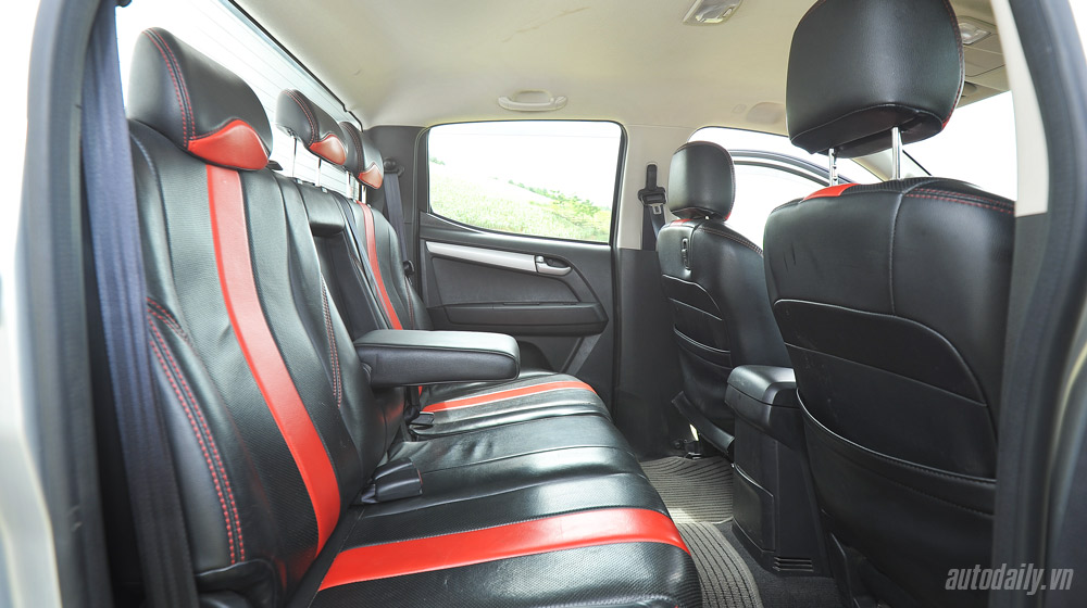 Bán tải Isuzu D-MAX chinh phục cao nguyên Mộc Châu Isuzu-dmax-2013