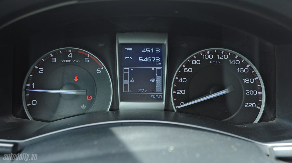 Bán tải Isuzu D-MAX chinh phục cao nguyên Mộc Châu Isuzu-dmax-2013