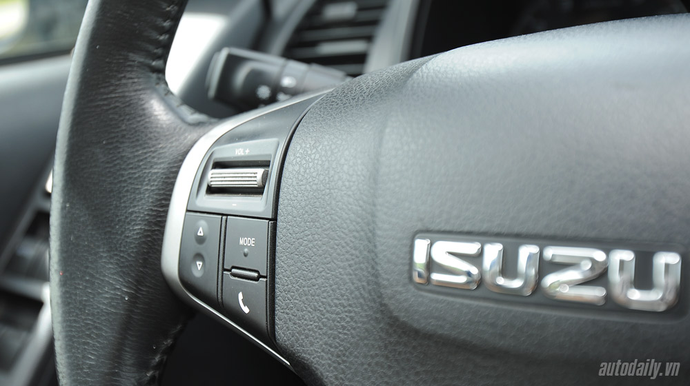 Bán tải Isuzu D-MAX chinh phục cao nguyên Mộc Châu Isuzu-dmax-2013