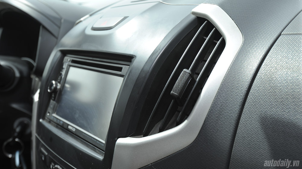 Bán tải Isuzu D-MAX chinh phục cao nguyên Mộc Châu Isuzu-dmax-2013