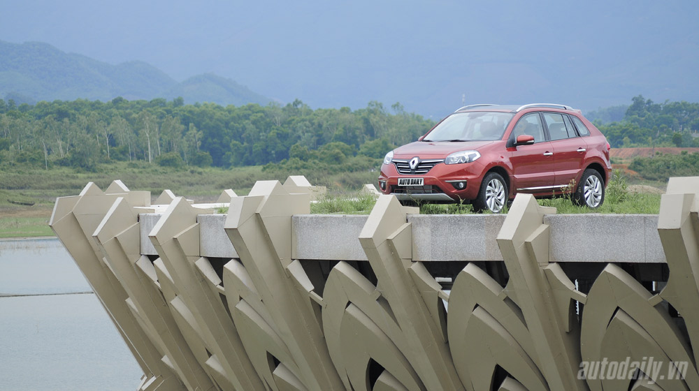 Thưởng thức tiện nghi trên Renault Koleos 2014 Renaut-Koleos-2014 (1).jpg