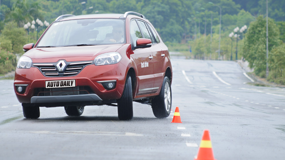 Thưởng thức tiện nghi trên Renault Koleos 2014 Renaut-Koleos-2014 (29).jpg