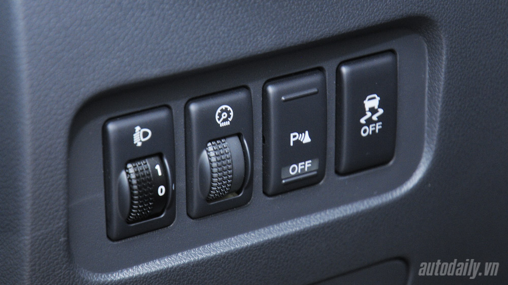 Thưởng thức tiện nghi trên Renault Koleos 2014 Renaut-Koleos-2014 (48).jpg