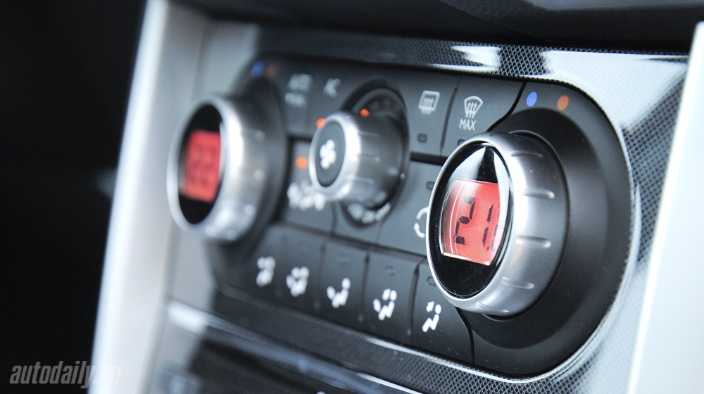 Thưởng thức tiện nghi trên Renault Koleos 2014 Renaut-Koleos-2014 (55).jpg