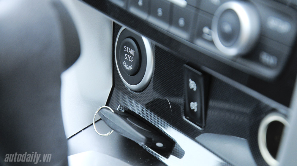 Thưởng thức tiện nghi trên Renault Koleos 2014 Renaut-Koleos-2014 (57)-1.jpg