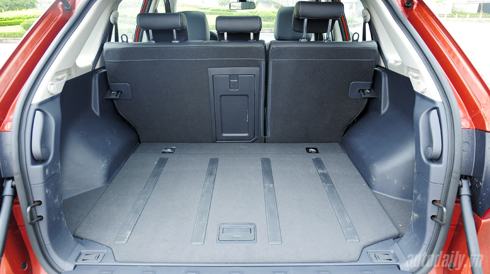 Thưởng thức tiện nghi trên Renault Koleos 2014 Renaut-Koleos-2014 (64).jpg