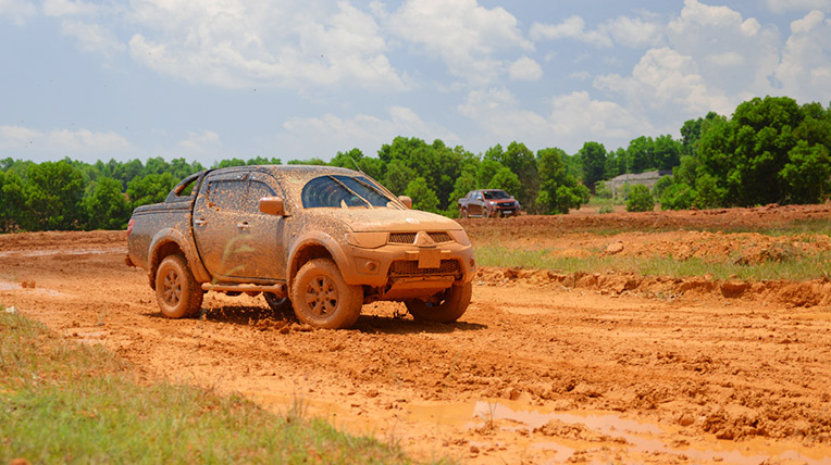 Sắp diễn ra giải đua ô tô địa hình tại Đồng Mô, Sơn Tây VOC2014-2.jpg