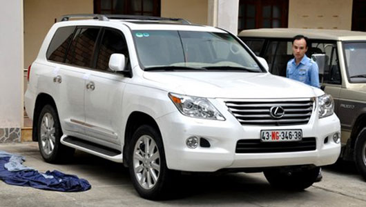 “Giải mã” biển số xe nước ngoài ở Việt Nam Xe-sang.jpg