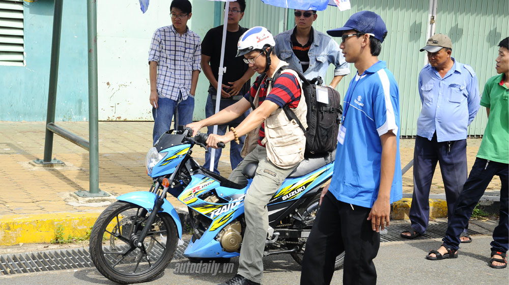 Nhiều người Việt trẻ “phải lòng” Suzuki Raider 150 _AUT7511.jpg