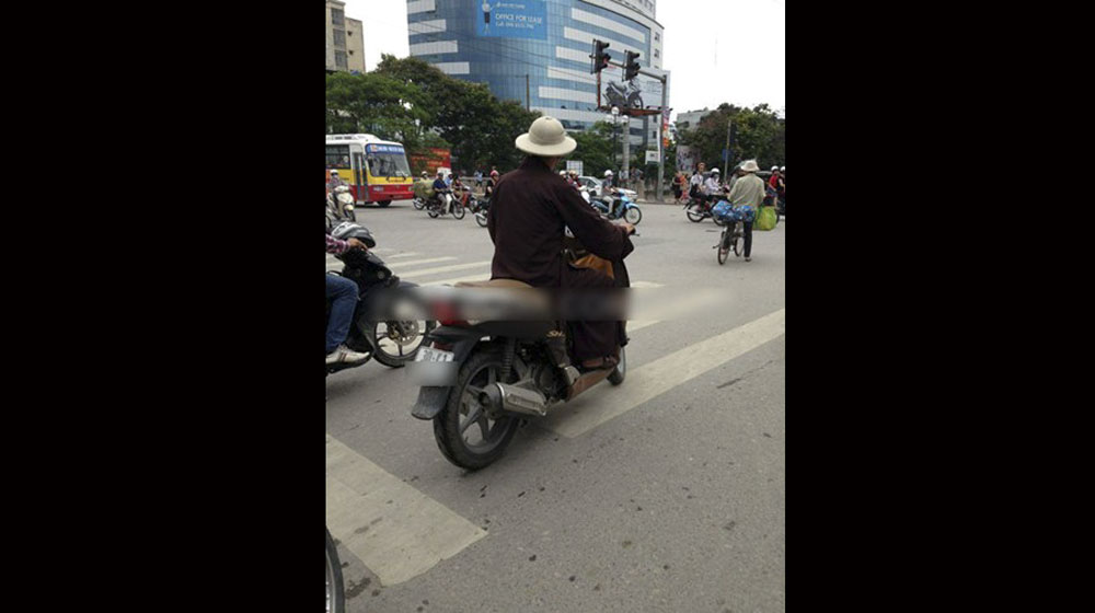 Sư đi SH – “Chuyện thường