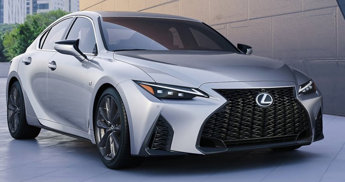 Rộ tin đồn Lexus IS 2021 sắp bán chính hãng tại Việt Nam, đấu C-Class